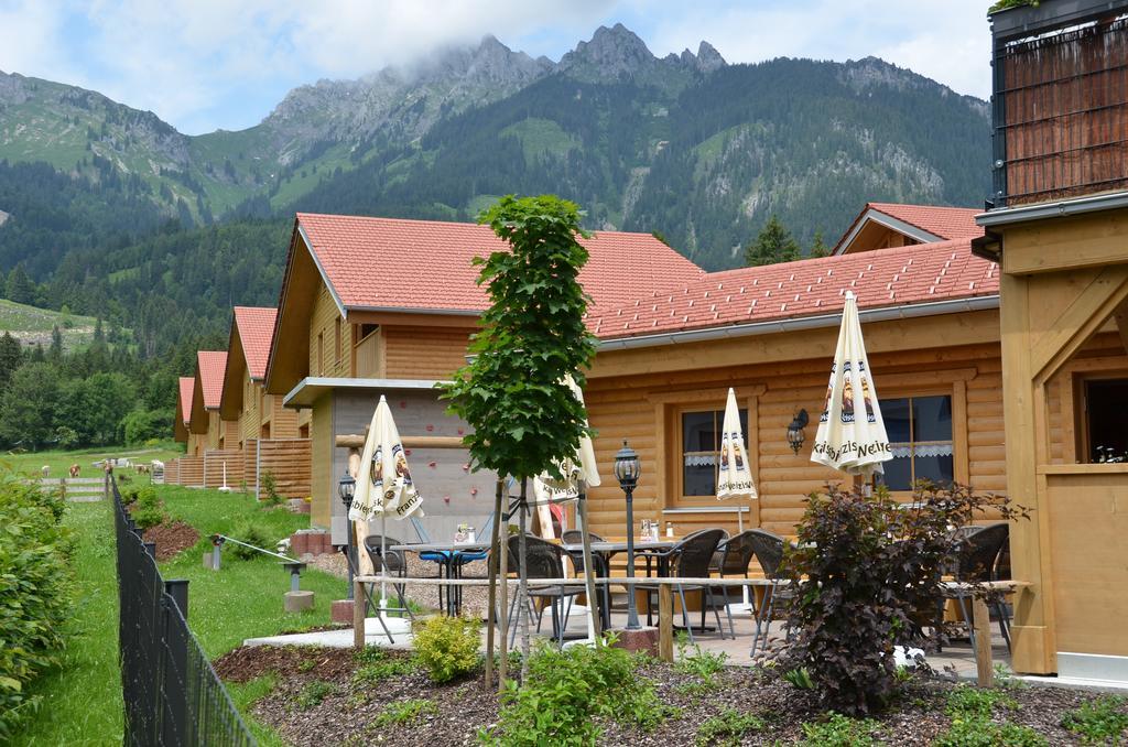 Feriendorf Am Hahnenkamm Ройте Екстериор снимка
