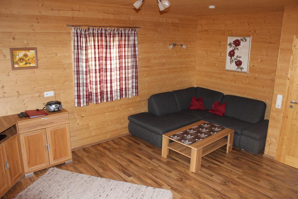 Feriendorf Am Hahnenkamm Ройте Екстериор снимка